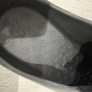 Louis Vuitton | Shoes | Mens Black Louis Vuitton Crocs Black  display picture 1